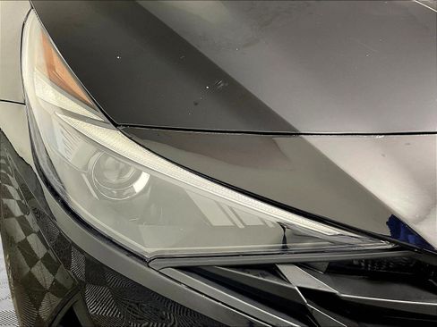 Used 2022 Hyundai Elantra SE FWD image 30