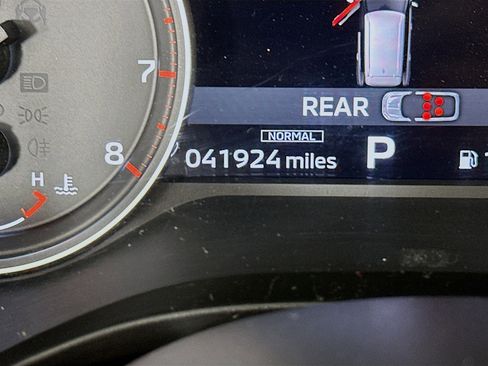 Used 2024 Mitsubishi Outlander SE image 19