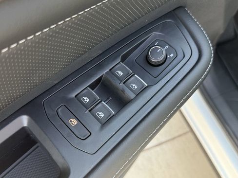 New 2026 Volkswagen Atlas SE image 11