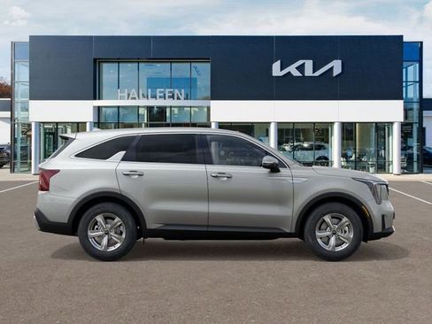 New 2026 Kia Sorento LX image 7