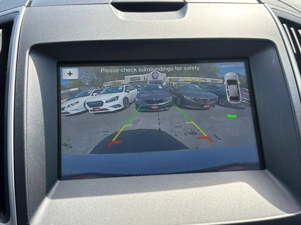 Used 2017 Ford Edge SEL w/ Equipment Group 201A AWD/4WD image 21