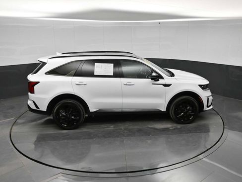 Used 2023 Kia Sorento SX AWD/4WD image 32