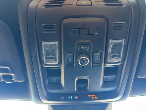 Used 2022 Cadillac Escalade ESV Sport w/ Touring Package image 30