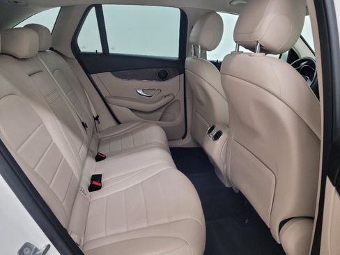 Used 2019 Mercedes-Benz GLC 300 w/ Premium Package image 19