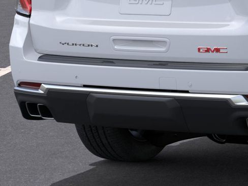 New 2026 GMC Yukon XL Denali w/ Denali Reserve Package RWD image 35