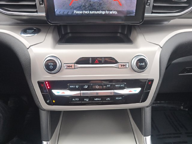 Certified 2023 Ford Explorer XLT AWD/4WD image 19