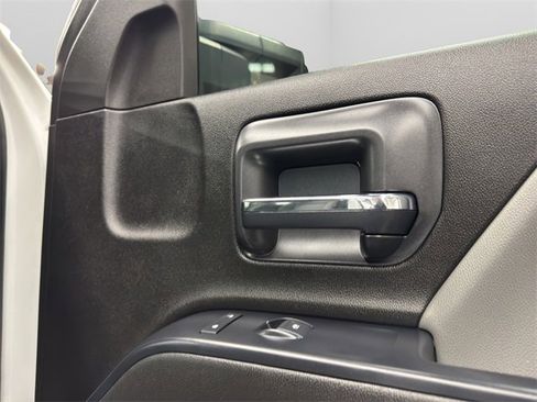 Used 2019 Chevrolet Silverado 2500 W/T w/ Snow Plow Prep Package image 17