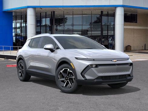 New 2026 Chevrolet Equinox EV LT image 7