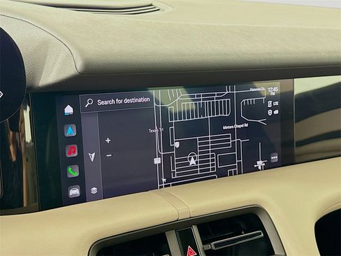 Used 2022 Porsche Taycan image 19