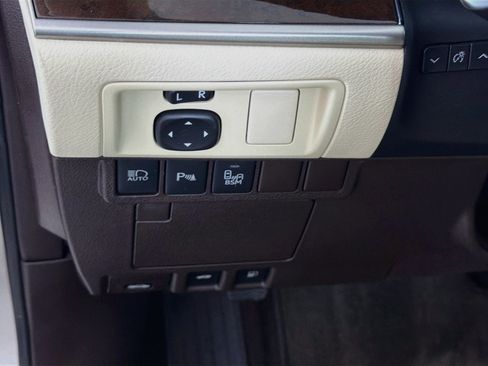 Used 2018 Lexus ES 350 w/ Navigation System Package FWD image 16