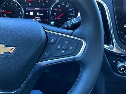 Used 2024 Chevrolet Equinox Premier image 23