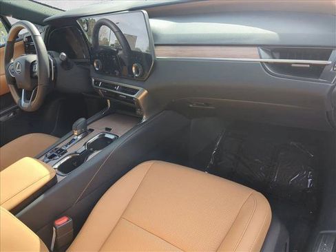 Used 2026 Lexus RX 350h w/ Convenience Package image 21