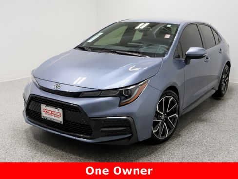 Used 2022 Toyota Corolla SE image 2