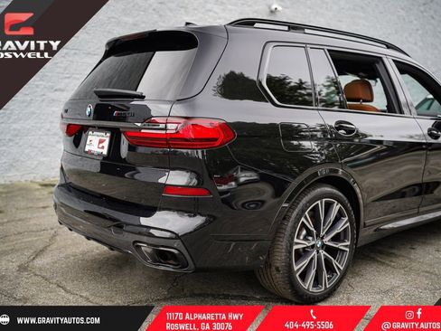 Used 2022 BMW X7 M50i image 15