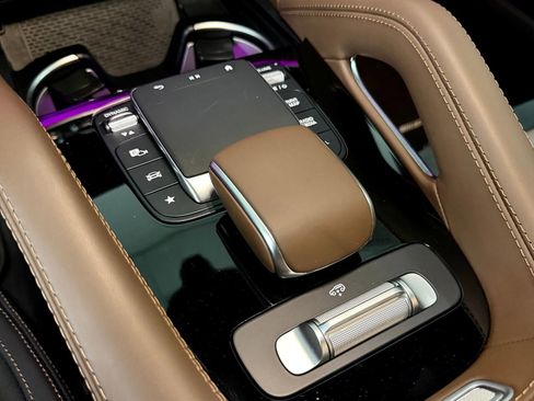 Used 2024 Mercedes-Benz GLS 63 AMG 4MATIC image 33