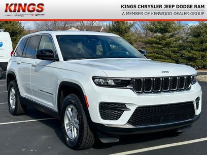 Used 2023 Jeep Grand Cherokee Laredo w/ Luxury Tech Group I