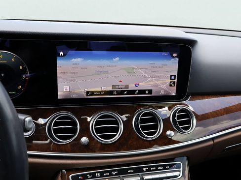 Used 2023 Mercedes-Benz E 450 4MATIC Sedan image 22