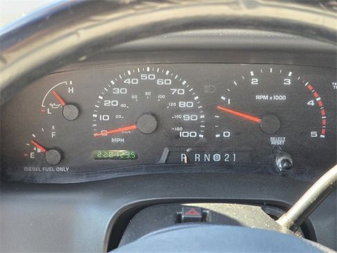 Used 2003 Ford F250 XLT image 4