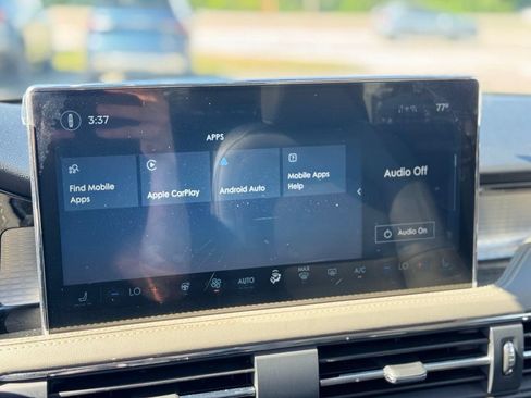 Used 2024 Lincoln Corsair AWD w/ Equipment Group 101A image 20