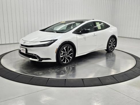 Used 2026 Toyota Prius Plug-In Hybrid w/ Limited Premium Package FWD image 1