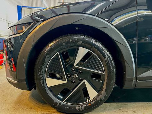 New 2026 Hyundai Ioniq 5 SE RWD image 18