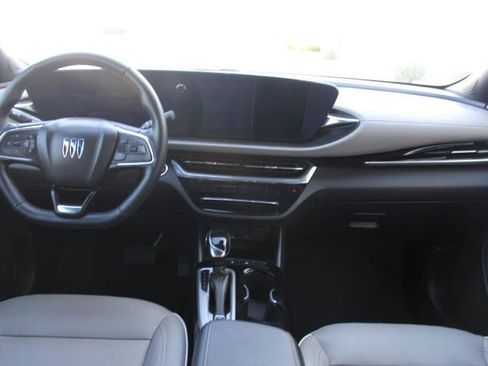 Used 2024 Buick Envista Avenir FWD image 21