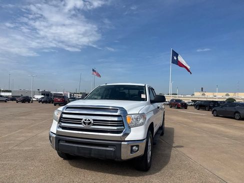 Used 2017 Toyota Tundra SR5 w/ SR5 Upgrade Package RWD image 6