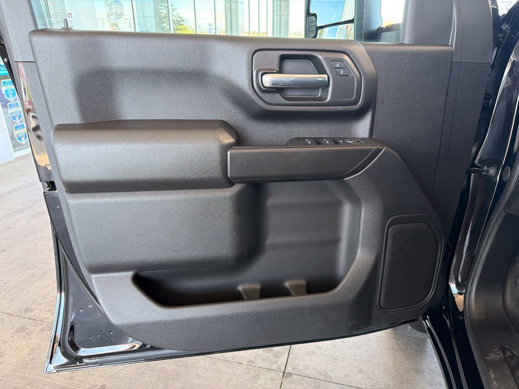 Used 2024 GMC Sierra 2500 Pro w/ Convenience Package AWD/4WD image 9