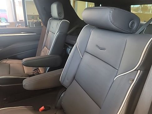 Used 2026 Cadillac Escalade Sport w/ Touring Package image 10