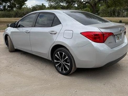 Used 2018 Toyota Corolla SE FWD image 6