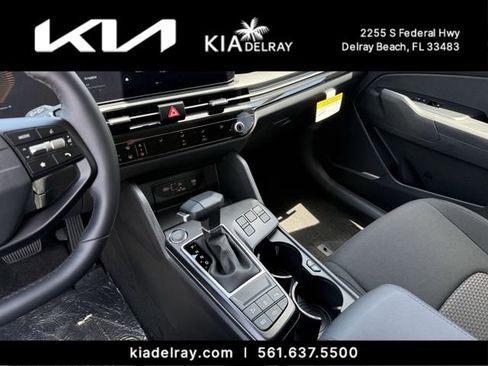 New 2026 Kia Sportage LX FWD image 23