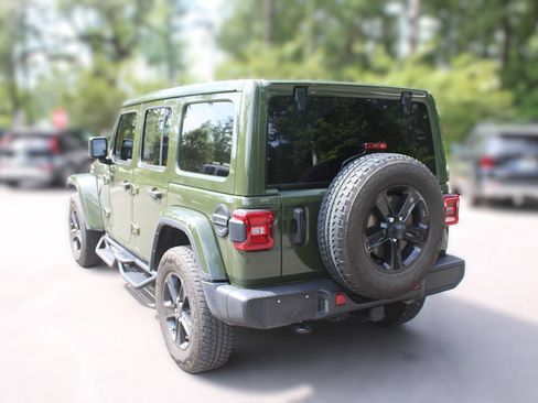 Used 2023 Jeep Wrangler Unlimited Sahara AWD/4WD image 7