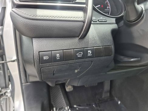 Used 2024 Toyota Camry SE FWD image 11