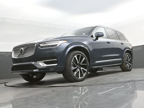 Certified 2023 Volvo XC90 B6 Plus w/ Protection Package Premier image 29