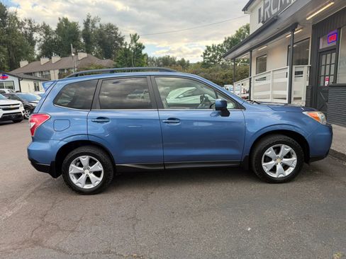 Used 2015 Subaru Forester 2.5i Limited AWD/4WD image 8