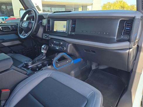 Certified 2021 Ford Bronco Black Diamond w/ Sasquatch Package image 8