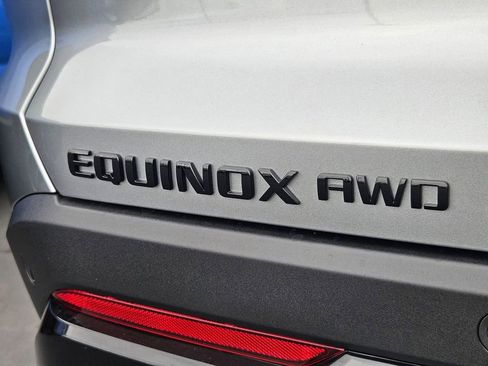 New 2026 Chevrolet Equinox RS AWD/4WD image 32