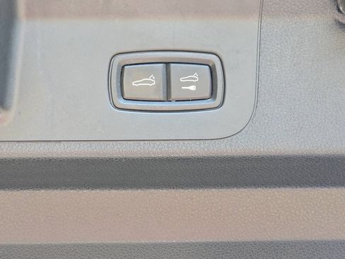 Used 2018 Porsche Panamera 4 AWD/4WD image 10