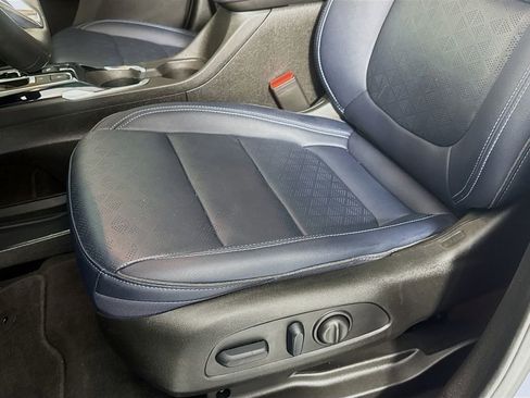 Used 2023 Chevrolet Bolt EUV Premier w/ Sun & Sound Package image 23