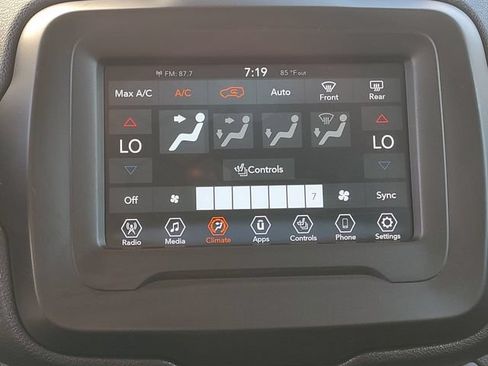 Used 2020 Jeep Renegade Altitude AWD/4WD image 14