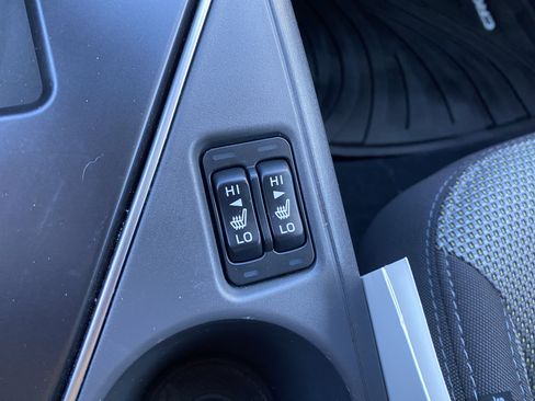 Used 2024 Subaru Crosstrek 2.0i Premium image 32