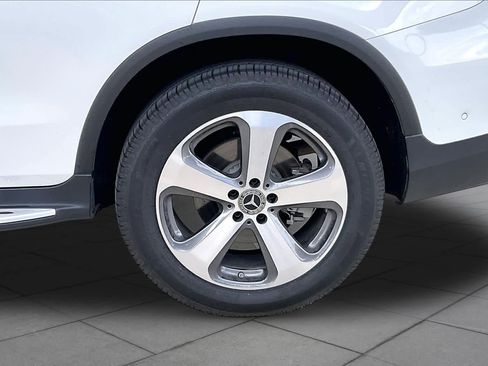 Used 2020 Mercedes-Benz GLC 300 4MATIC image 11