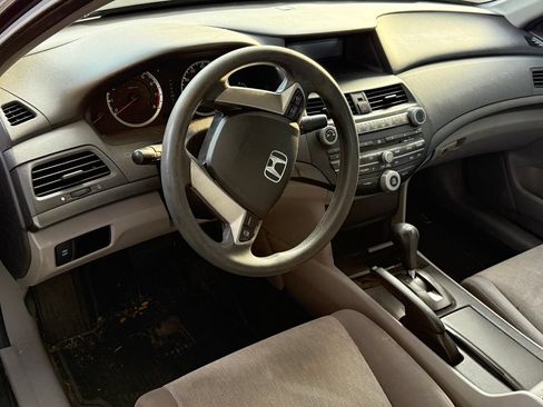 Used 2010 Honda Accord LX image 9