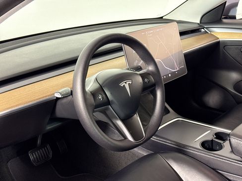 Used 2021 Tesla Model 3 Long Range image 16