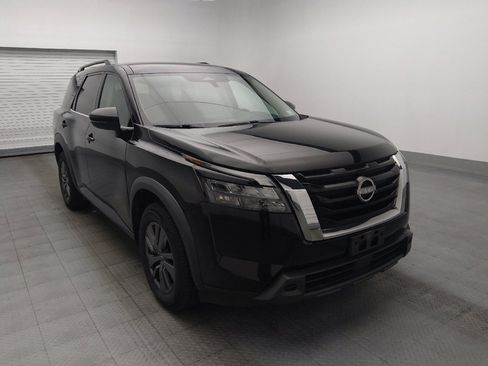 Used 2023 Nissan Pathfinder SV FWD image 14