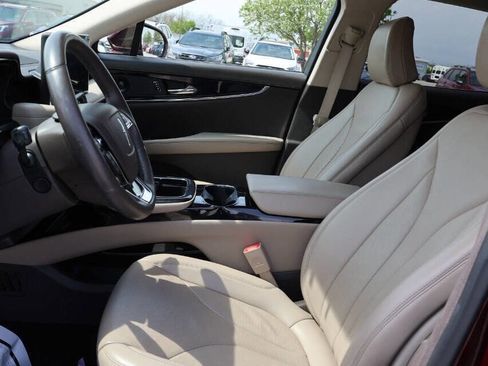 Used 2022 Lincoln Nautilus Reserve w/ Equipment Group 201A image 13