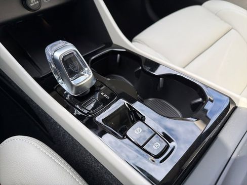 New 2026 Volvo XC40 B5 Plus w/ Protection Package Premier image 18