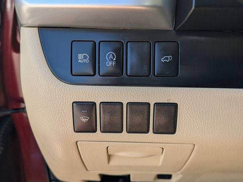 Used 2018 Toyota Highlander XLE image 36