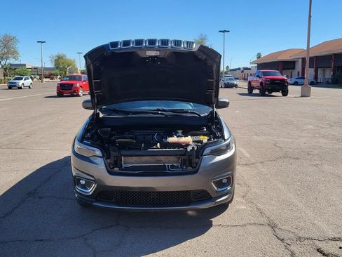 Used 2019 Jeep Cherokee Limited FWD image 43