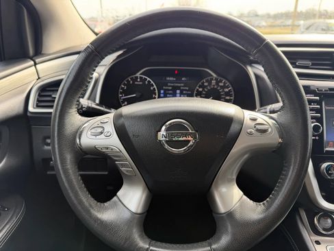 Used 2015 Nissan Murano SV w/ Cargo Package image 18